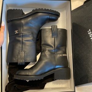 CHANEL motorcycle boots sz EU 40